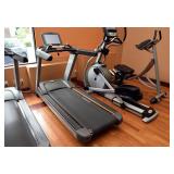 Matrix Model T7Xe Treadmill  *Damaged*