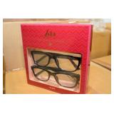 Lola "The Runway Collection " Reader 2PK (2.00) Lola "The Runway Collection " Reader 2PK (2.00)