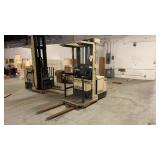 Crown Electric Stand-Up Forklift Crown Electric Stand-Up Forklift