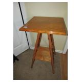 Nice Oak Table 28.5" x16" x16"