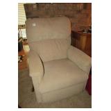 Very Nice La Z Boy Recliner