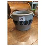 Nice Crock w/Blue Flowers 1 1/2L