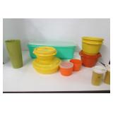 Ten Pieces Vintage Tupperware - Includes Bread