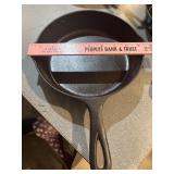 #699E small logo griswold cast iron pan