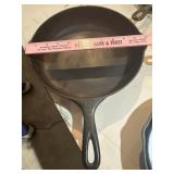 #8 griswold large logo slanted cast iron pan,