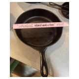 Cast iron Wagnerware skillet #1058F