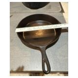 Vintage #7 cast iron skillet