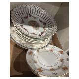 7 pieces of decorative china