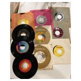 10 45 RPM vinyl records, 7 inch
