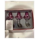 Three NIB sleigh Hill mushroom glass tree clip