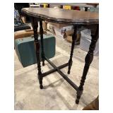 Vintage scalloped top side accent or parlor table