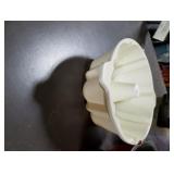 Pressure cooker / 4 cake bundt pans