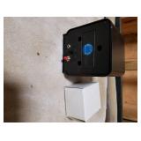 Ultrasonic pest repeller