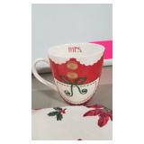 Poinsettia runner 4 placemats, 2 mugs, candy dish