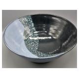 11" DIA W.T. JONES STONES THROW ART POTTERY BOWL