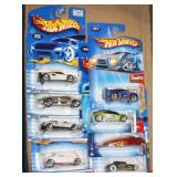 S: LOT OF 8 NEW HOTWHEELS CARS