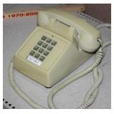 NS: VINTAGE PREMIER BRAND PUSH BUTTON PHONE