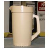 S: VINTAGE TUPPERWARE PITCHER W/ LID (CLEAN)