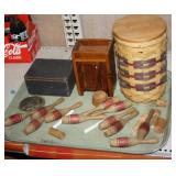 NS: LOT W/ CHANGE PURSE, GAME PINS, BASKET++