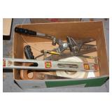 NS: TOOL LOT W/ SAWS & LEVEL