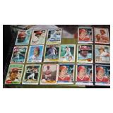 S: LOT OF 17 JOHNNY BENCH CARDS 1977-84