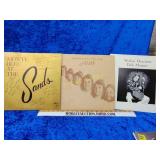 Dick Morgan The Aliis Monty Blue at the sands