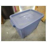 Nice Rubbermaid tote