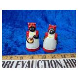 Aunt Jemima salt and pepper shakers
