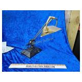 Vintage desk lamp works NO SHIPPING