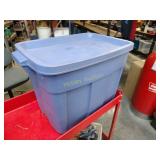 Rubbermaid tote