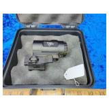 Trijicom scope Three times magnifier with