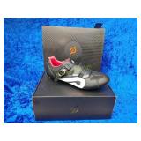 Peloton cycling shoes size 13