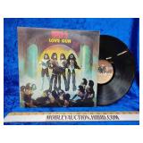 Kiss love gun record