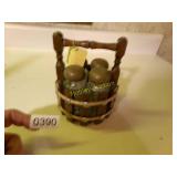 TABLE TOP SALT&PEPPER SHAKER