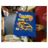 HOT WHEELS CASE WITH CARS