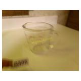 PYREX MEASURING CUP