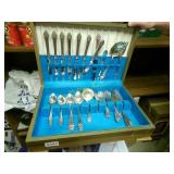 SILVERWARE SET