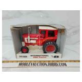 Ertl International 1568 V8 diecast 1/16 scale