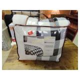 Brand new Sherpa blanket