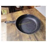 Cast iron pan