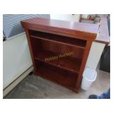 Shelf with 3 shelves