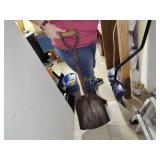 Scoop shovel
