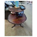 Antique 2 tier table