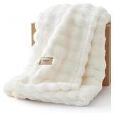 Bedsure 3D Bubble Blanket for Couch - GentleSoft W