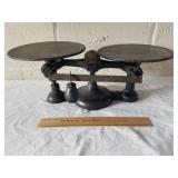 Chatillo Cast Iron Scale