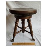 Piano Stool Clawfoot & Ball 14 x 17"