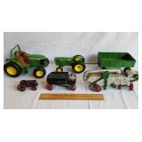 Toy Farm Tractors & Implements John Deere Case