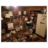 Contents of Wall & Floor 1 Lot