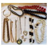 Assorted Jewelry 1 Lot