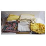 Curtains & Linens 1 Lot